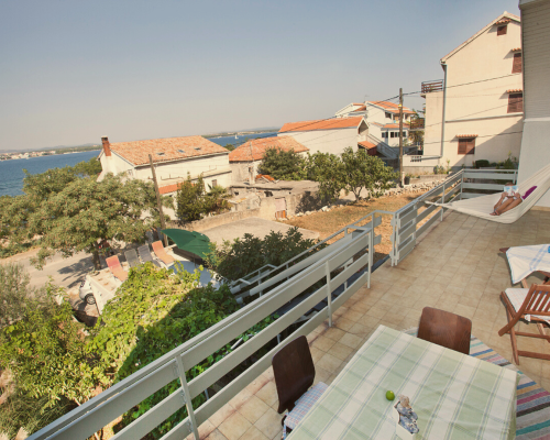 Namnlös design - Framsida terrass